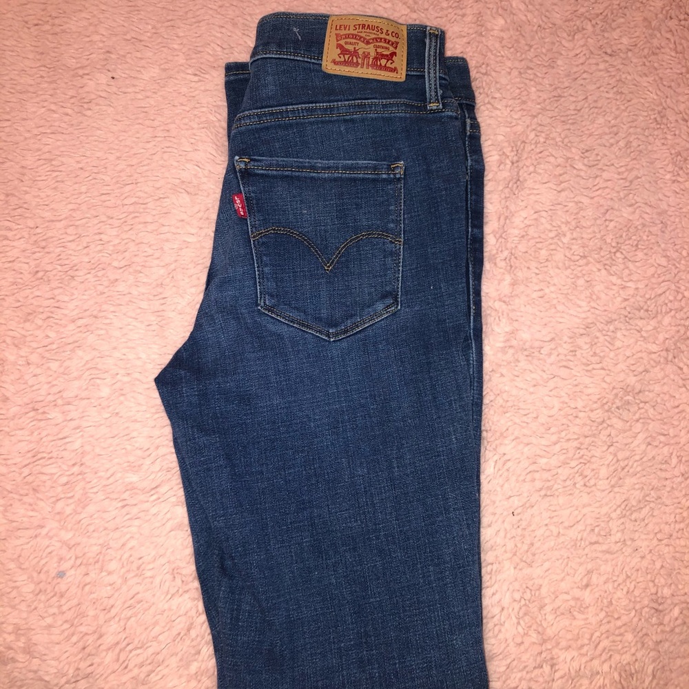 311 Shaping Skinny Levi’s Jeans